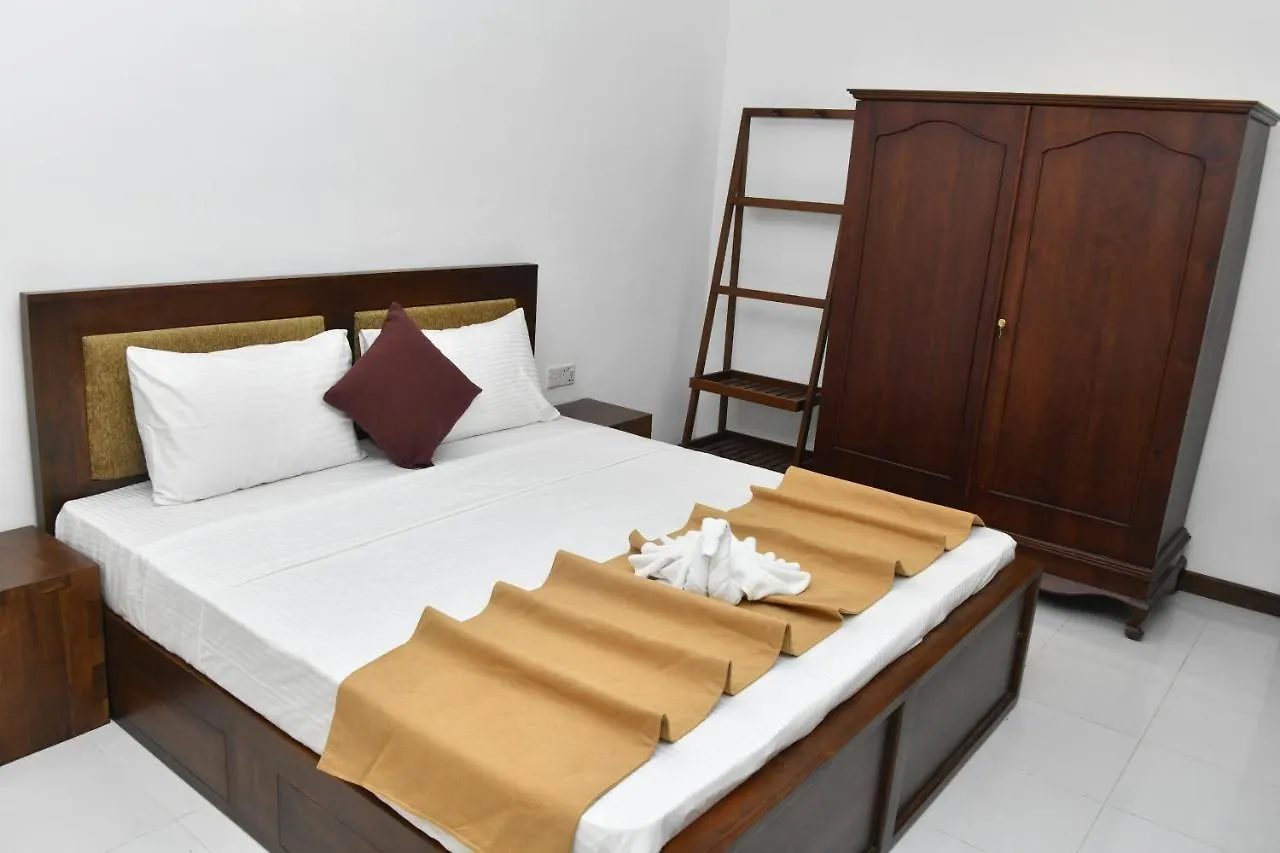 Urban Deck Bed & Breakfast Colombo