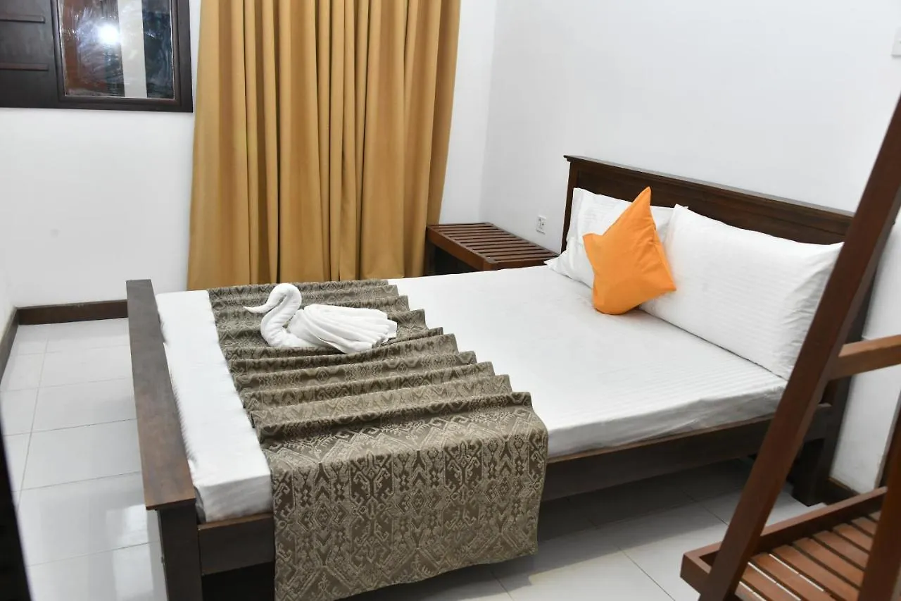Urban Deck Bed & Breakfast Colombo