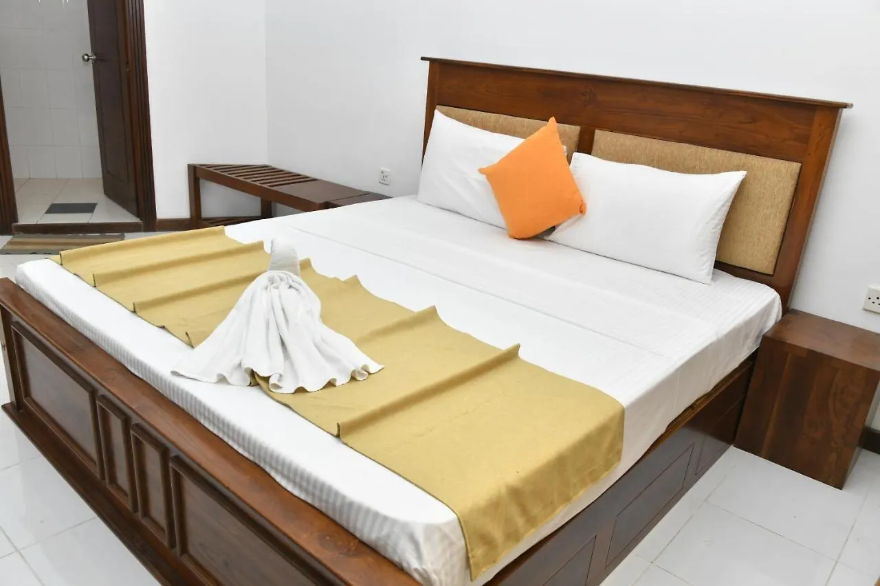 Urban Deck Bed and Breakfast Colombo
