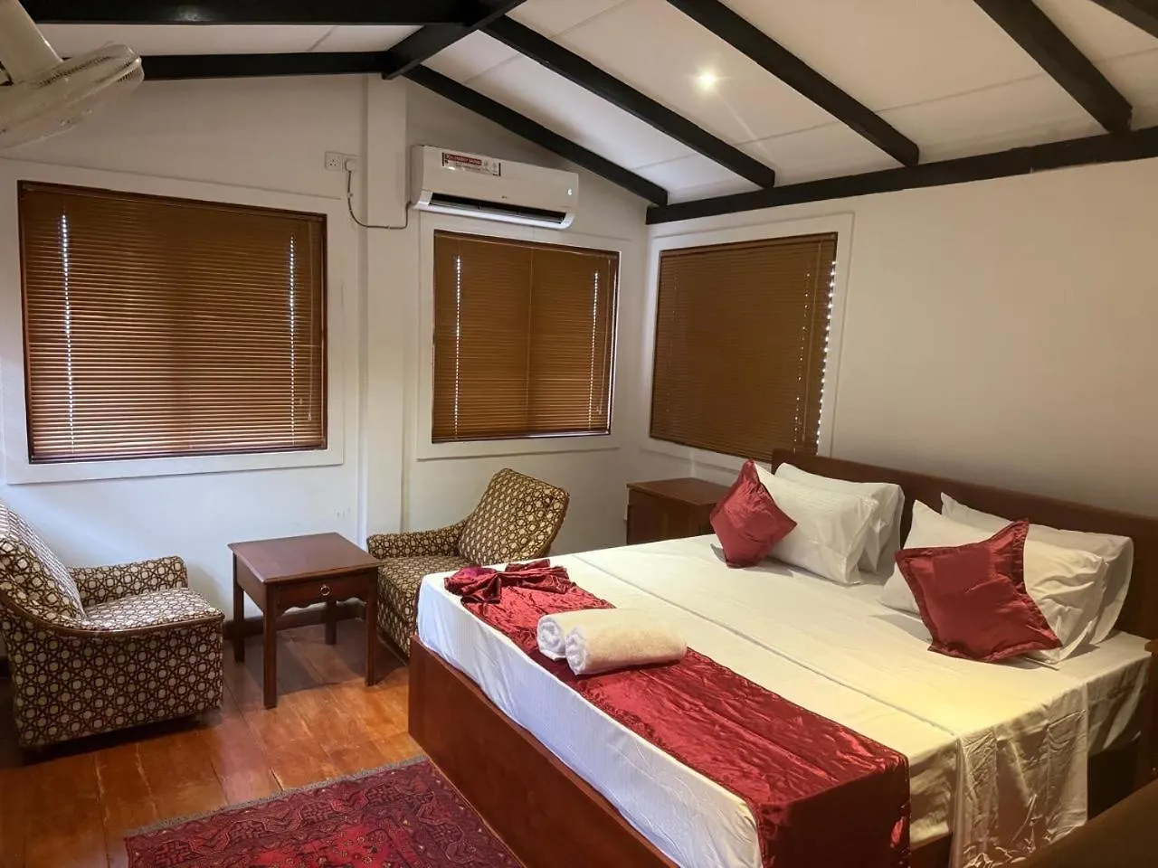 Urban Deck Bed & Breakfast Colombo